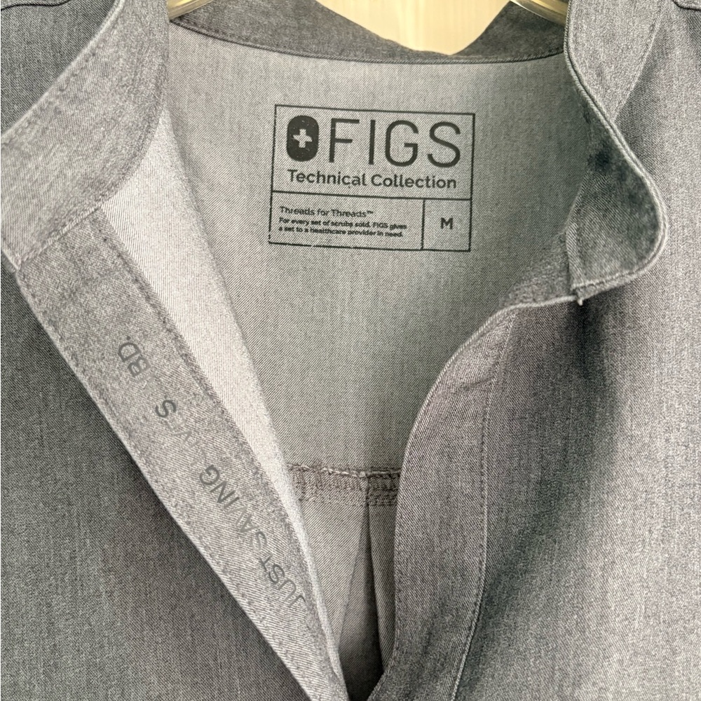 Figs Graphite Rafaela Scrub Top - Picture 3 of 3